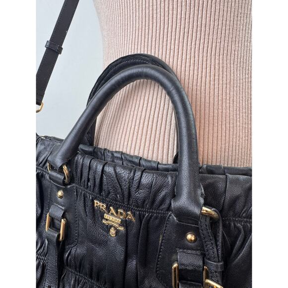 PRADA Nappa Gaufre Handbag Black Gold Leather Crossbody Strap Tote Bag Large - Picture 3 of 13